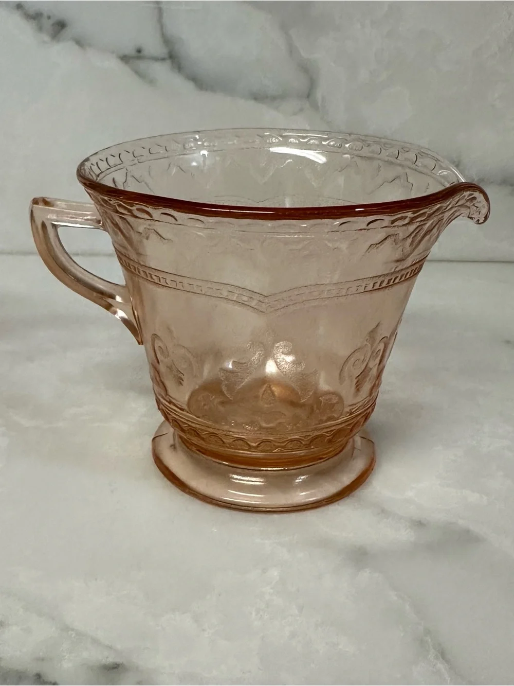 pink Depression glass creamer and sugar bowl set